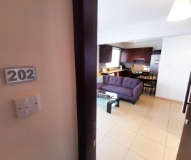 Promenade Breeze City Apartment