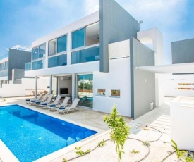 Protaras Villa Sleeps 7 with Pool Air Con and WiFi