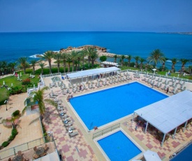 Queens Bay Hotel