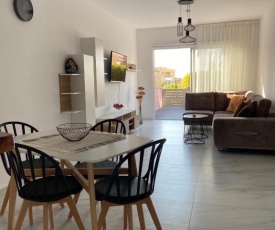 Regina Garden Renovated & Lovely apartment, Paphos