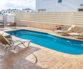 Rent Private Villa 035