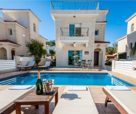 Rent Private Villa 045
