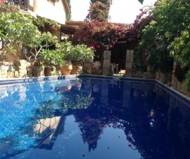 Roman Boutique Hotel