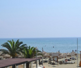Sandy Beach Apartment