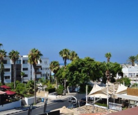 Savveli by the sea