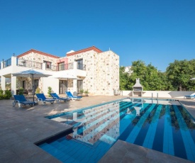 Serenity Villa with Private Pool - 200m to Sea or Beach