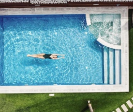 Silver Sea Holiday Apartments