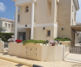 Anthorina Villa 7