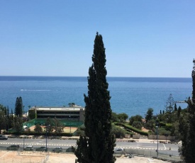 Spectacular 3 Bed Apartment