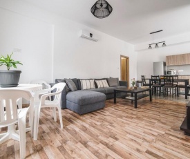 Stelios Place - 3 Bedroom Apartment