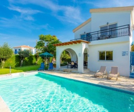 Sun Beach Villa Tria