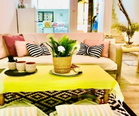 Sunbreeze Sea Side Beach House -150 meters to beach