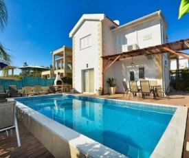 SunnyVillas: 3BR Cozy Villa☆Private Pool☆NissiBeach - Villa Lake