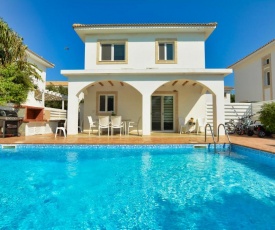 SunnyVillas: 3BR Super Cozy Villa☆Private Pool☆BBQ - Villa Falcon