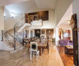 Sunshine Luxury House