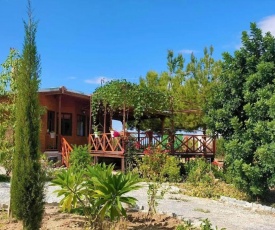 Sweetwater Guesthouse, Coastal Village Cabin