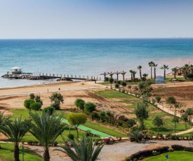 Terrific One Bedroom with Sea View