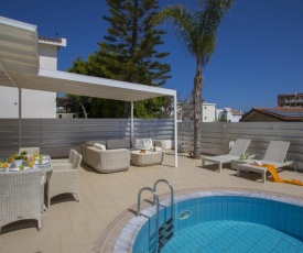The Ultimate Guide to Renting Your Luxury 4 Bedroom Villa near the Beach, Protaras Villa 1527