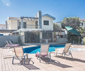 Villa Cavo Maris Luxury 3BDR Villa with Private Pool walking distance to the beach