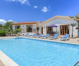 Villa Chariklia