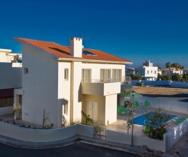 Villa Dafnis Morfi - Central 3 Bedroom Protaras Villa with Pool - Close to Protaras Strip