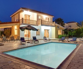 Villa Dentro walking distance to Coral Bay Centre