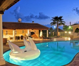 Villa Heleus Luxury Paphos Villa - Private Pool