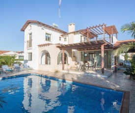 Villa in Ayia Thekla Sleeps 6 includes Swimming pool and Air Con 1