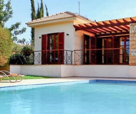 Villa in Kouklia Sleeps 6 includes Swimming pool Air Con and WiFi