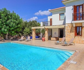 Villa in Kouklia Sleeps 6 includes Swimming pool Air Con and WiFi 0