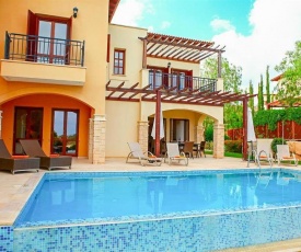 Villa in Kouklia Sleeps 6 includes Swimming pool Air Con and WiFi 1 9