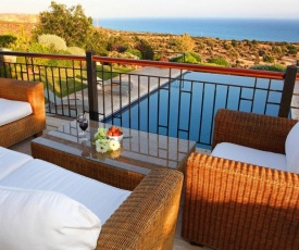 Villa in Kouklia Sleeps 6 includes Swimming pool Air Con and WiFi 6