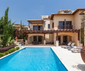 Villa in Kouklia Sleeps 6 includes Swimming pool and Air Con 0