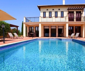 Villa in Kouklia Sleeps 6 includes Swimming pool and Air Con 3