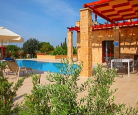 Villa in Kouklia Sleeps 6 includes Swimming pool and Air Con 9