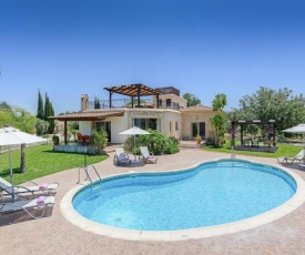 Villa in Latchi Sleeps 6 includes Swimming pool Air Con and WiFi 5