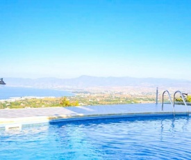 Villa in Neo Chorio Sleeps 6 with Pool Air Con and WiFi