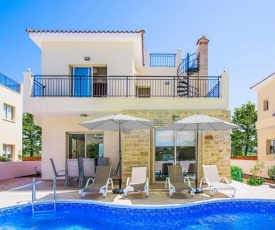 Villa in Polis Sleeps 6 includes Swimming pool Air Con and WiFi