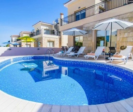 Villa in Polis Sleeps 6 with Pool Air Con and WiFi
