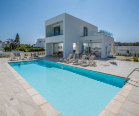 Villa in Protaras Sleeps 10 includes Swimming pool and Air Con 6