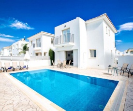 Villa in Protaras Sleeps 6 includes Swimming pool and Air Con 0