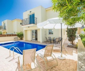 Villa in Protaras Sleeps 6 includes Swimming pool and Air Con 7