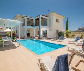 Villa in Protaras Sleeps 6 with Pool
