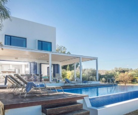 Villa in Protaras Sleeps 8 includes Swimming pool and Air Con 5 6