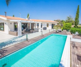Villa in Protaras Sleeps 8 with Pool Air Con and WiFi