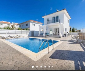 Villa KOLIBRI- MYTHICAL SANDS
