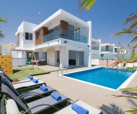 Villa Lynn Boutique Beachfront