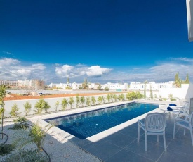 Villa Manta Asimi - Contemporary 3 Bedroom Protaras Villa with Pool - Close to The Beach