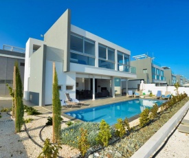 Villa Manta Chrysos - Brand New Luxury 3 Bedroom Protaras Villa with Private Pool