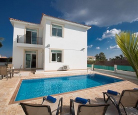 Villa Mesogi Modern 3BDR Protaras Villa Close to Fig Tree Bay Beach